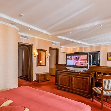 Grand - Medical 酒店 5*