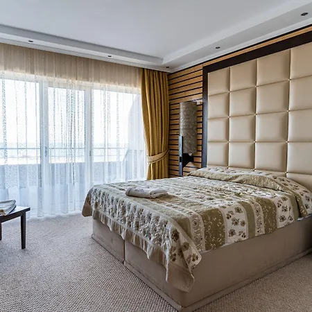 Grand - Medical 5* 帕莫瑞