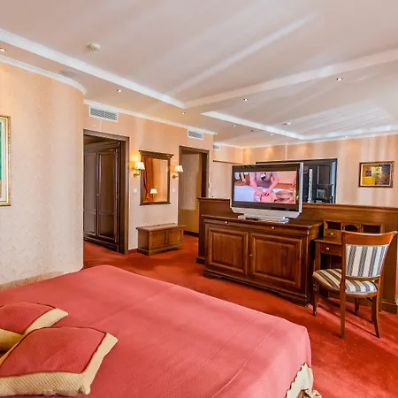 Otel Grand - Medical